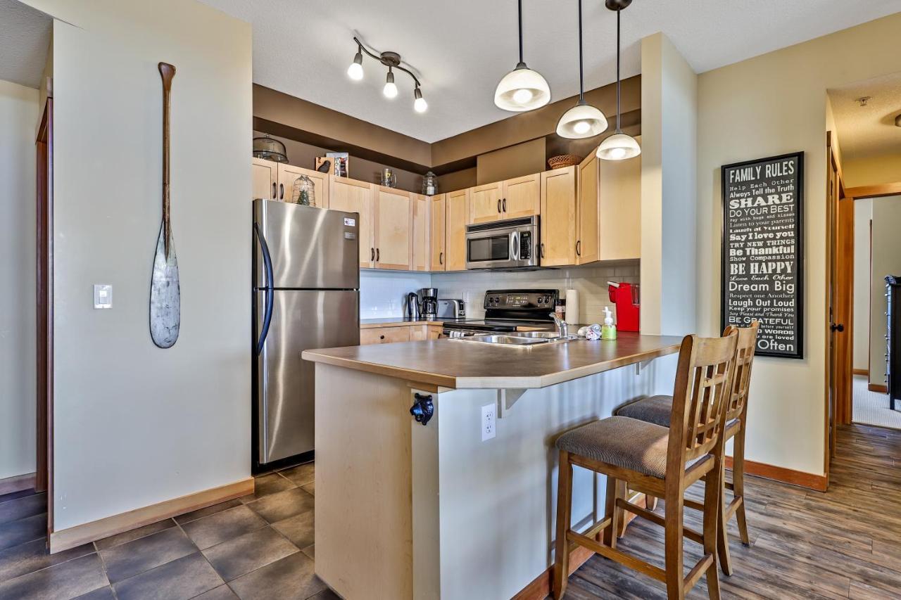 Spectacular Mountain View Corner Unit Pool Hot Tub Park Pass Leilighet Canmore Eksteriør bilde